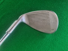 Load image into Gallery viewer, Ping i10 Sand Wedge Black Dot Stiff
