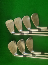 Load image into Gallery viewer, Callaway Apex Pro 16 Irons 4 - PW Stiff
