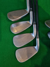 Load image into Gallery viewer, Srixon I-601 Irons 4 - PW Regular
