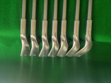 Load image into Gallery viewer, Ping i5 Irons 5 - SW Green Dot Soft Regular
