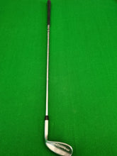 Load image into Gallery viewer, Professional Open Series 690 Lob Wedge 60°
