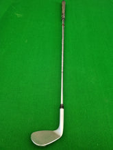 Load image into Gallery viewer, Srixon WG-706 Sand Wedge 54°
