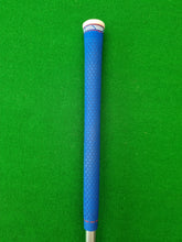 Load image into Gallery viewer, Cobra King F8 One Length 4 Hybrid 22° Stiff
