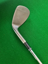 Load image into Gallery viewer, Cleveland CG One Gap Wedge 52°
