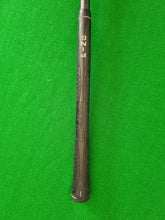 Load image into Gallery viewer, Ping G5 Fairway 5 Wood 18° Regular with Cover
