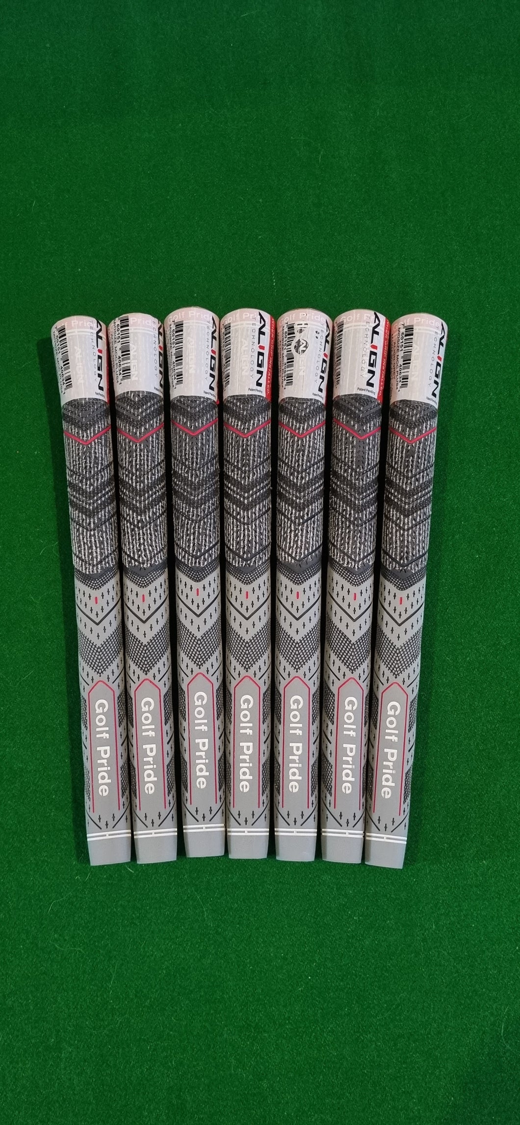 Golf Pride MCC Plus 4 Align Golf Grips - Grey - Midsize - Set of 7 grips - New