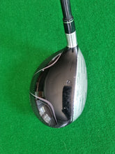 Load image into Gallery viewer, TaylorMade Burner 5 Wood 18° Regular with Cover
