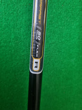 Load image into Gallery viewer, TaylorMade Burner 5 Wood 18° Regular with Cover
