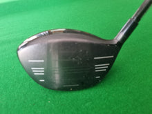 Load image into Gallery viewer, Cleveland Classic XL Driver 10.5° Stiff
