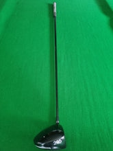 Load image into Gallery viewer, Cleveland Classic XL Driver 10.5° Stiff
