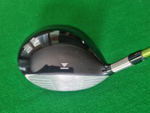 Load image into Gallery viewer, Titleist 909D2 Driver 9.5° Stiff
