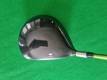 Load image into Gallery viewer, Titleist 909D2 Driver 9.5° Stiff
