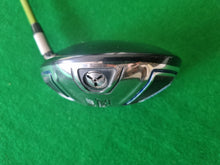 Load image into Gallery viewer, Titleist 909D2 Driver 9.5° Stiff

