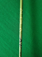 Load image into Gallery viewer, Titleist 909D2 Driver 9.5° Stiff
