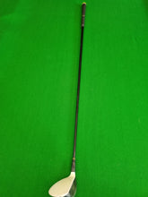 Load image into Gallery viewer, TaylorMade R15 Fairway 3 Wood 15° Regular
