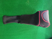Load image into Gallery viewer, Cobra Max Offset Driver 10.5° Regular with Cover
