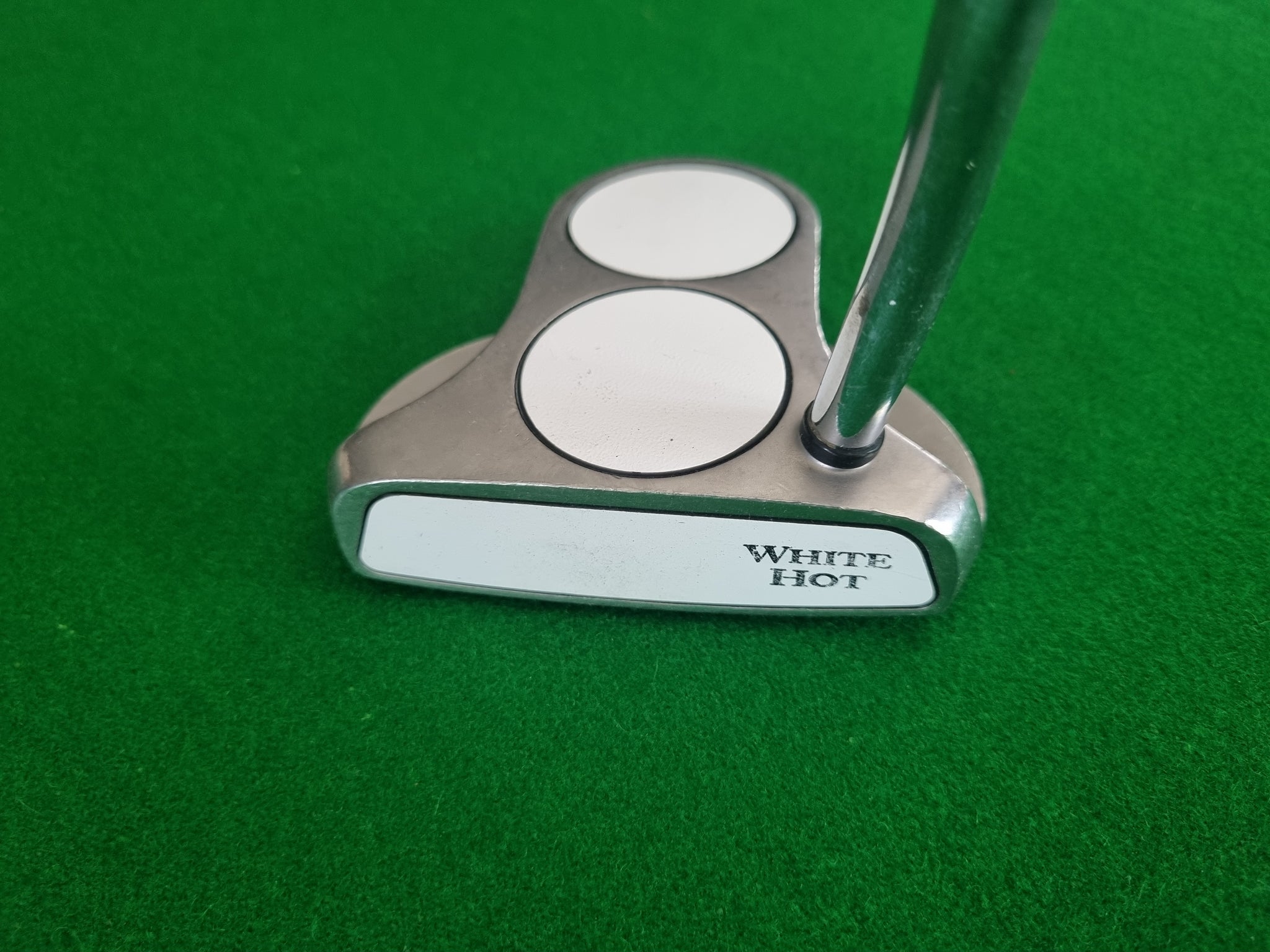Odyssey White Hot 2-Ball Putter 35