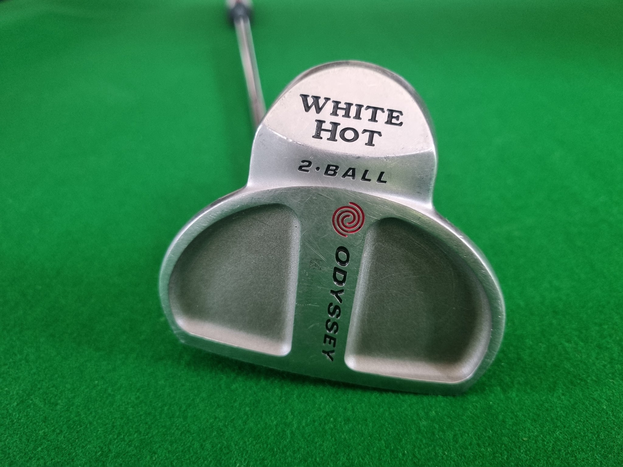 Odyssey White Hot 2-Ball Putter 35