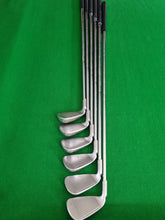 Load image into Gallery viewer, Ping i15 Irons 4 - 9 Iron Black Dot Regular
