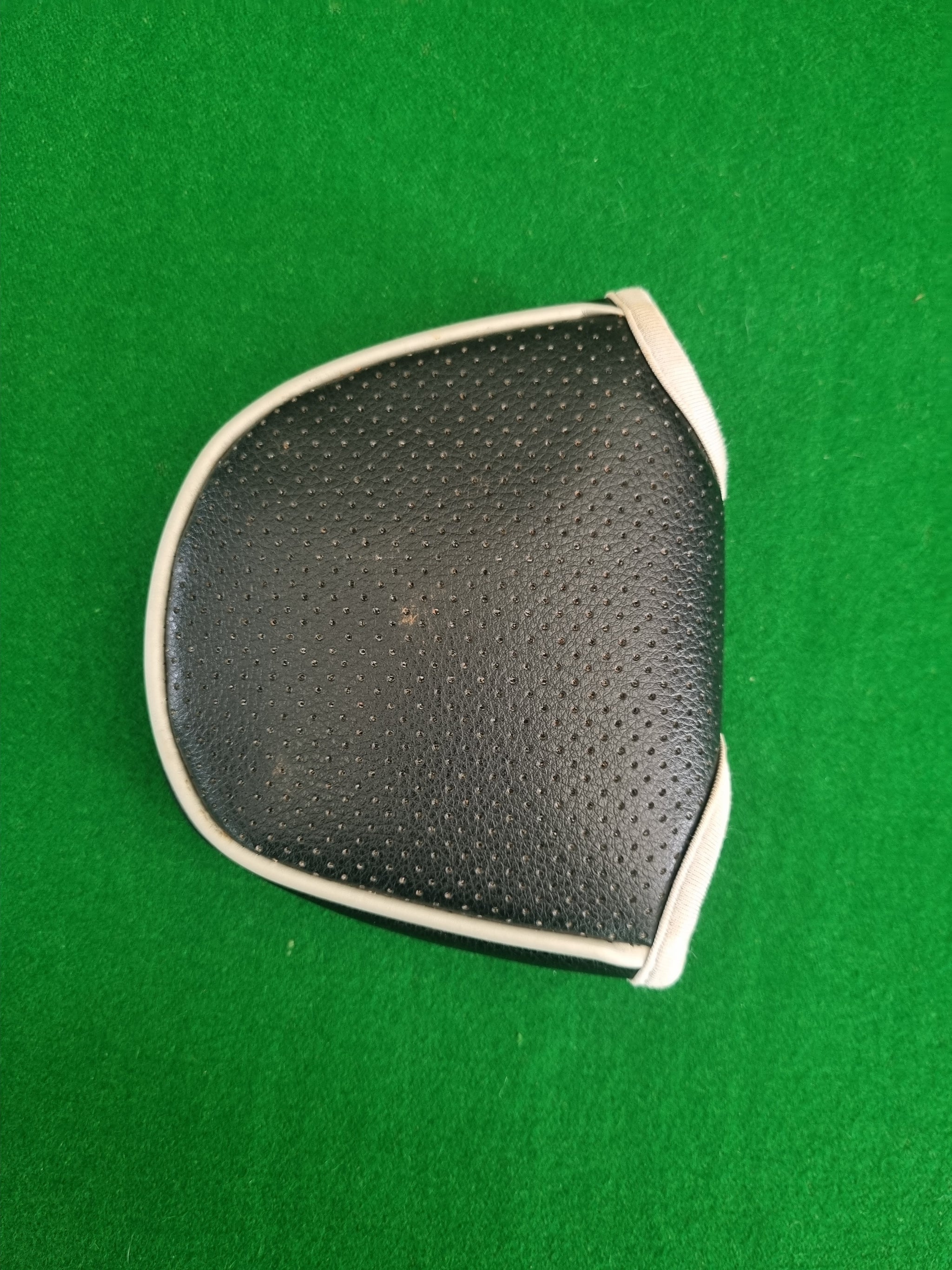 Odyssey White Hot 2-ball Blade Putter 37