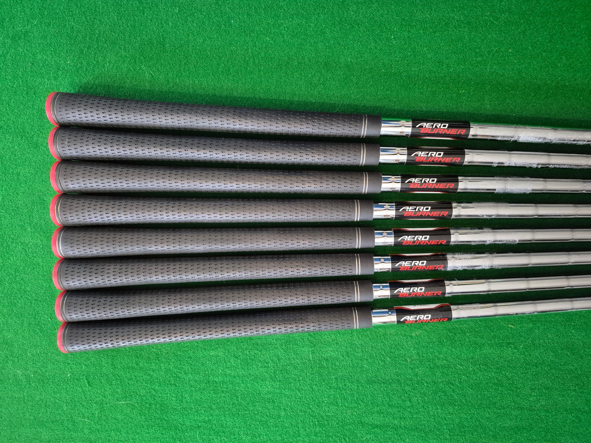 TaylorMade AeroBurner Iron Steel Shafts Regular - Set of 8 Shafts