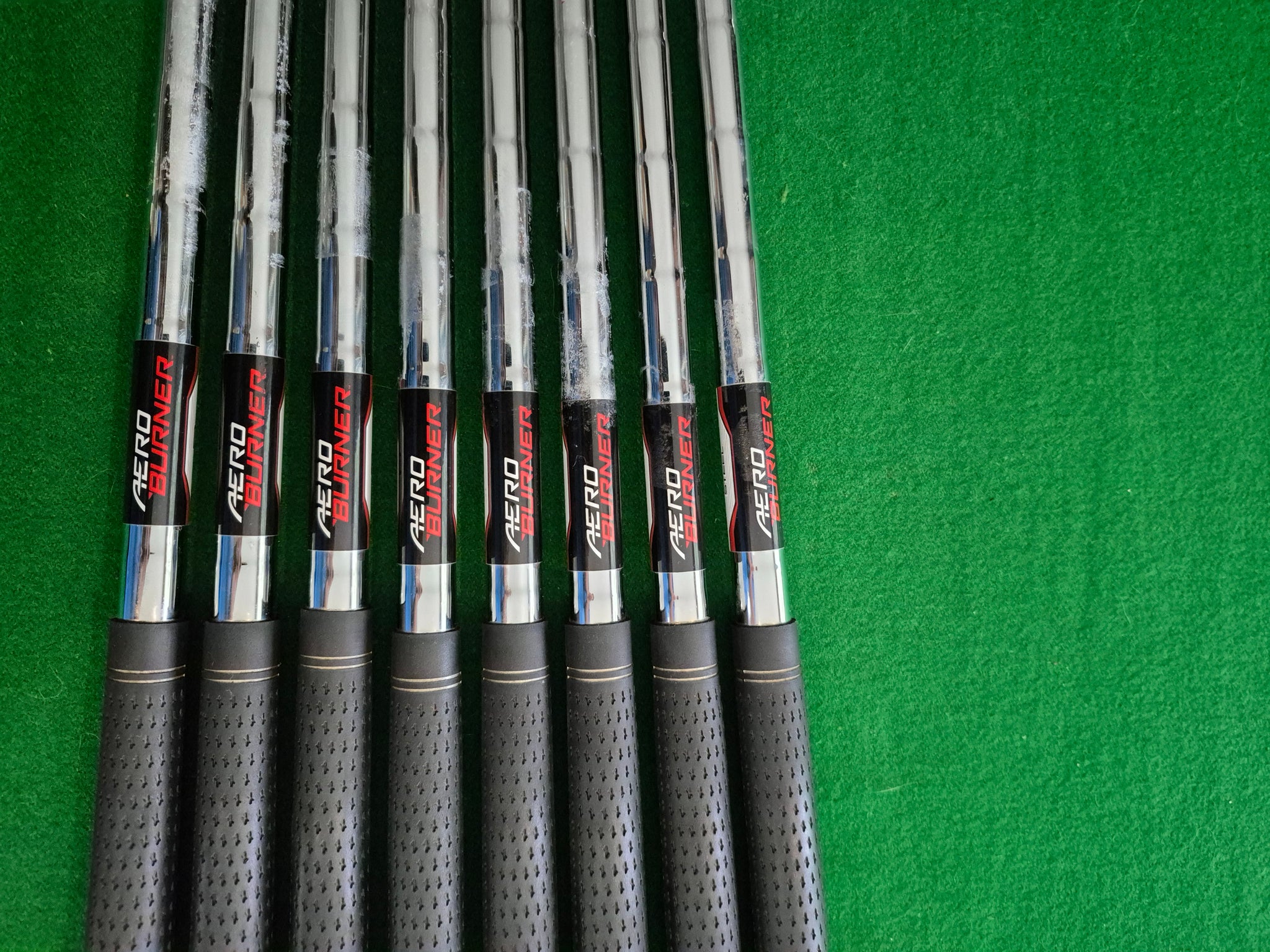 TaylorMade AeroBurner Iron Steel Shafts Regular - Set of 8 Shafts