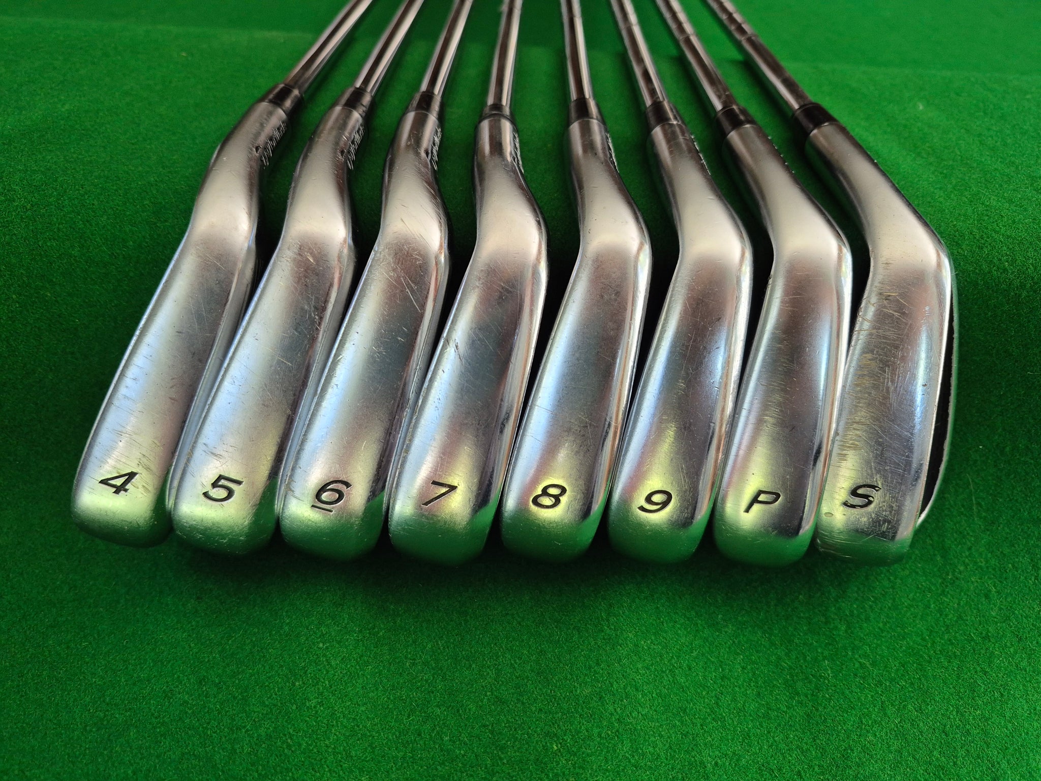 TaylorMade R9 Irons 4 - SW Stiff – Golfers Market