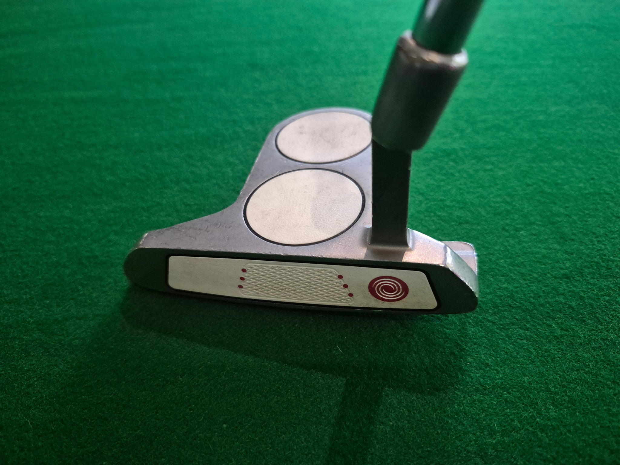 Odyssey White Hot XG 2-ball Blade Putter 35