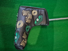 Load image into Gallery viewer, Odyssey White Hot Pro 9 Putter 35&quot; with Cover
