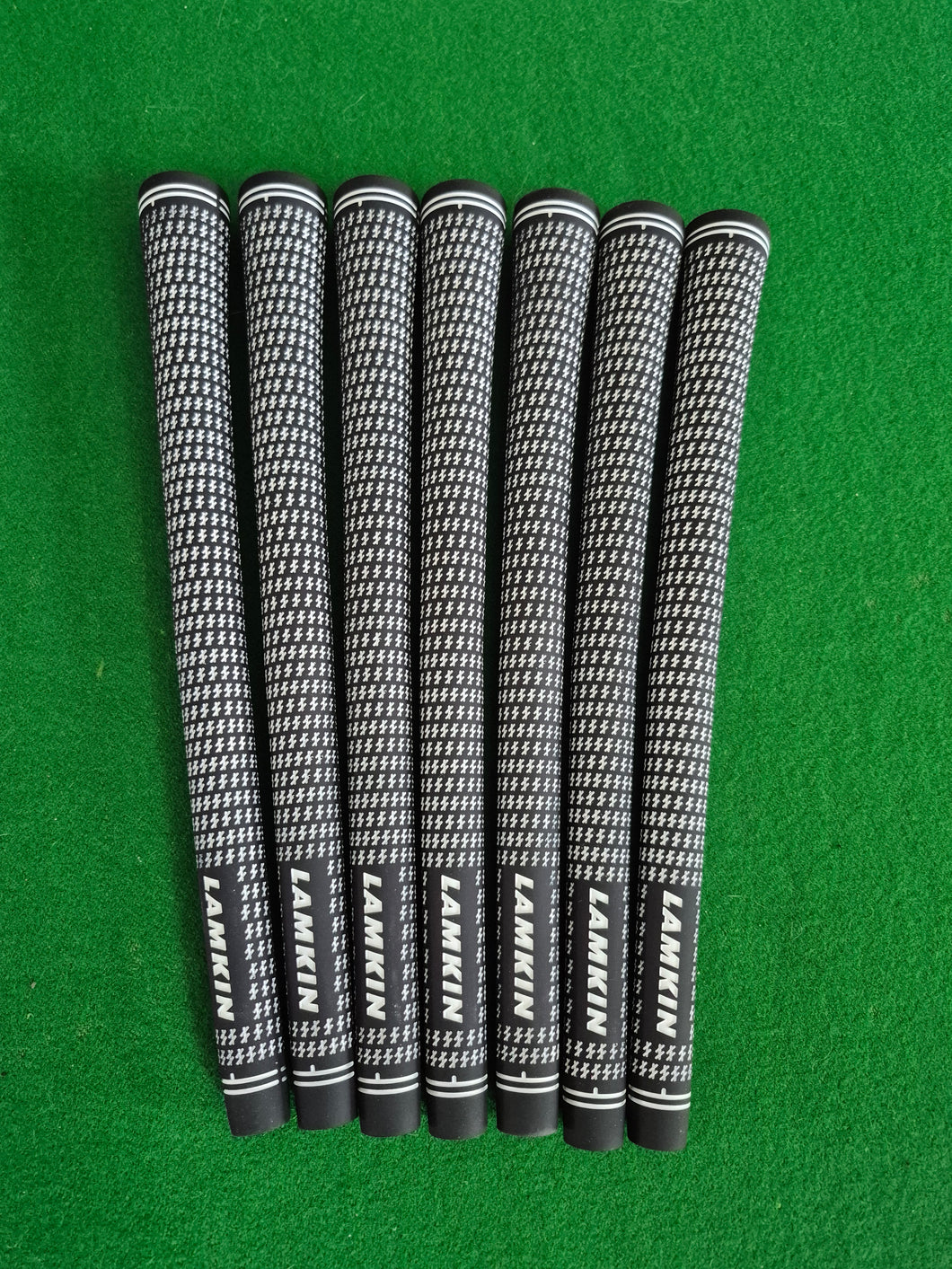 Lamkin Crossline Golf Grips - Black & White - Standard size - Set of 7 grips - New