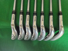 Load image into Gallery viewer, Wilson Staff D7 Irons 5 - SW Regular
