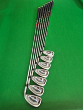 Load image into Gallery viewer, Wilson Staff D7 Irons 5 - SW Regular
