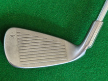 Load image into Gallery viewer, Ping G15 Irons 4 - PW Black Dot Regular
