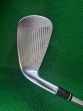 Load image into Gallery viewer, TaylorMade R9 4 Iron Stiff
