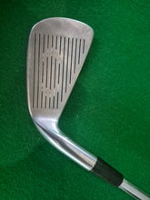 Load image into Gallery viewer, Nicklaus AirBear 4 Iron Regular
