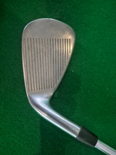 Load image into Gallery viewer, Callaway X Hot Pro 9 Iron Regular
