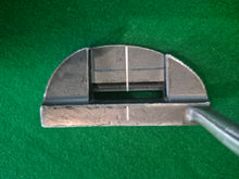 Load image into Gallery viewer, Tour Edge HP25 Performance Series 03 Putter 35&quot; with New Grip
