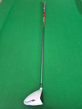 Load image into Gallery viewer, TaylorMade Burner Superfast 2.0 Driver 9.5° Stiff with Cover

