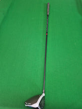 Load image into Gallery viewer, TaylorMade Sim Max D Driver 10.5° Regular
