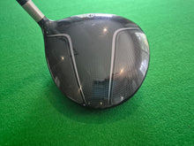 Load image into Gallery viewer, TaylorMade Burner Driver 10.5° Regular with Cover
