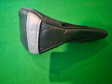 Load image into Gallery viewer, Cleveland HiBore Driver 9.5° Stiff with Cover

