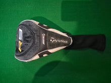 Load image into Gallery viewer, TaylorMade R9 Supertri Driver 10.5° Adjustable loft Regular with Cover
