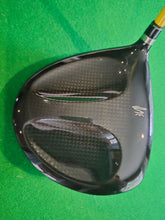 Load image into Gallery viewer, Cobra L4V X Driver 9° Stiff with Cover
