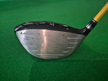 Load image into Gallery viewer, Cobra L4V X Driver 9° Stiff with Cover
