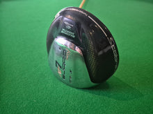 Load image into Gallery viewer, Cobra L4V X Driver 9° Stiff with Cover
