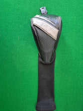 Load image into Gallery viewer, Cleveland HiBore 3 Wood 15° Stiff with Cover
