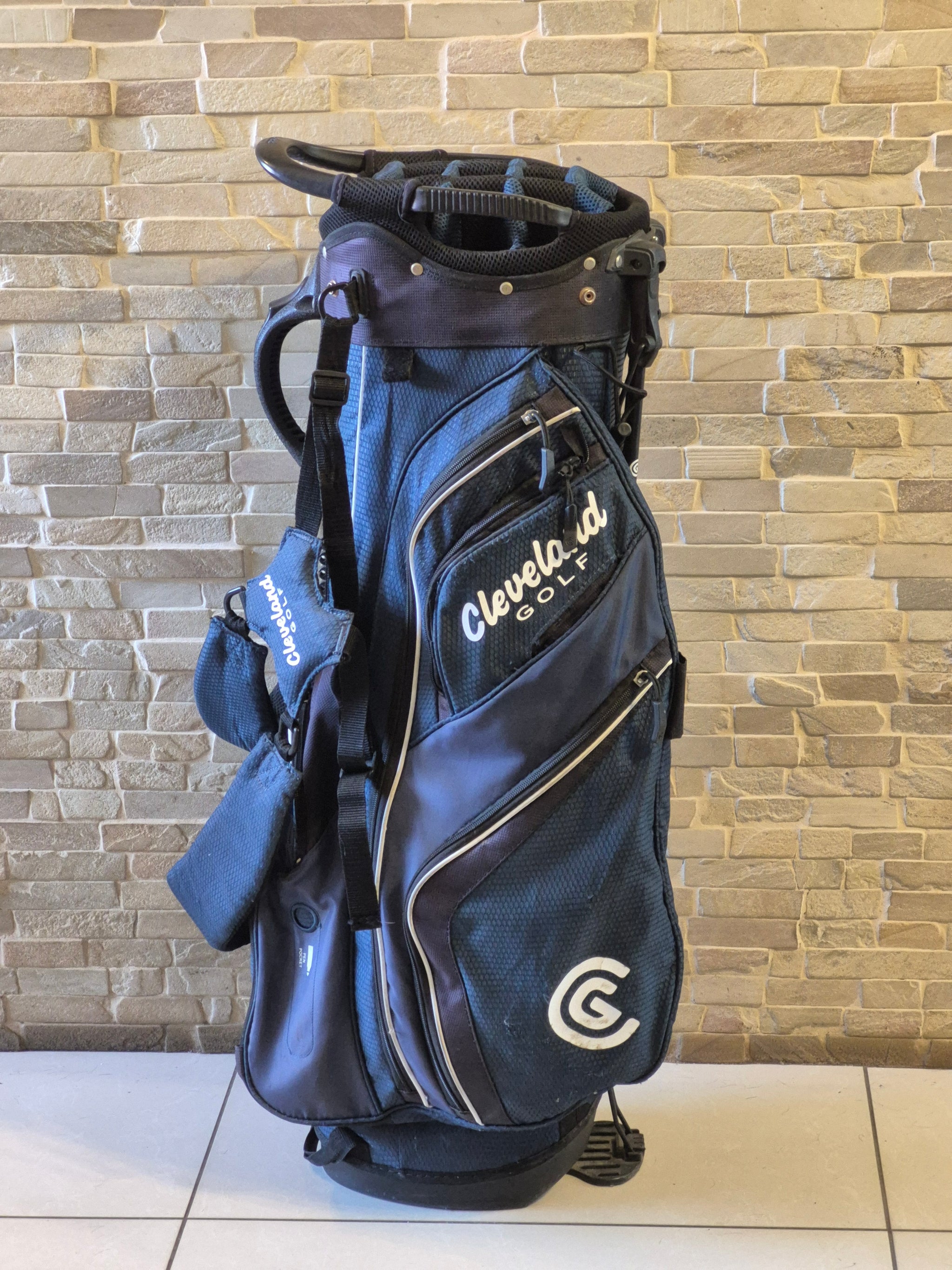cleveland golf bag rain hood Cleveland Golf Carry Stand Bag 14-Way Divider with Rain Cover – Golfers Market