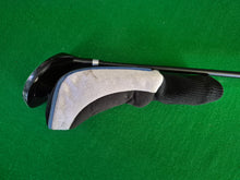 Load image into Gallery viewer, Fearless Kids Junior Full Golf Set 4 - 6 Years, 2 x Woods, 3 x Irons, Putter and Stand Bag
