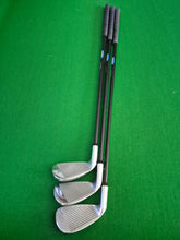 Load image into Gallery viewer, Fearless Kids Junior Full Golf Set 4 - 6 Years, 2 x Woods, 3 x Irons, Putter and Stand Bag
