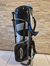 Load image into Gallery viewer, Fearless Kids Junior Full Golf Set 4 - 6 Years, 2 x Woods, 3 x Irons, Putter and Stand Bag
